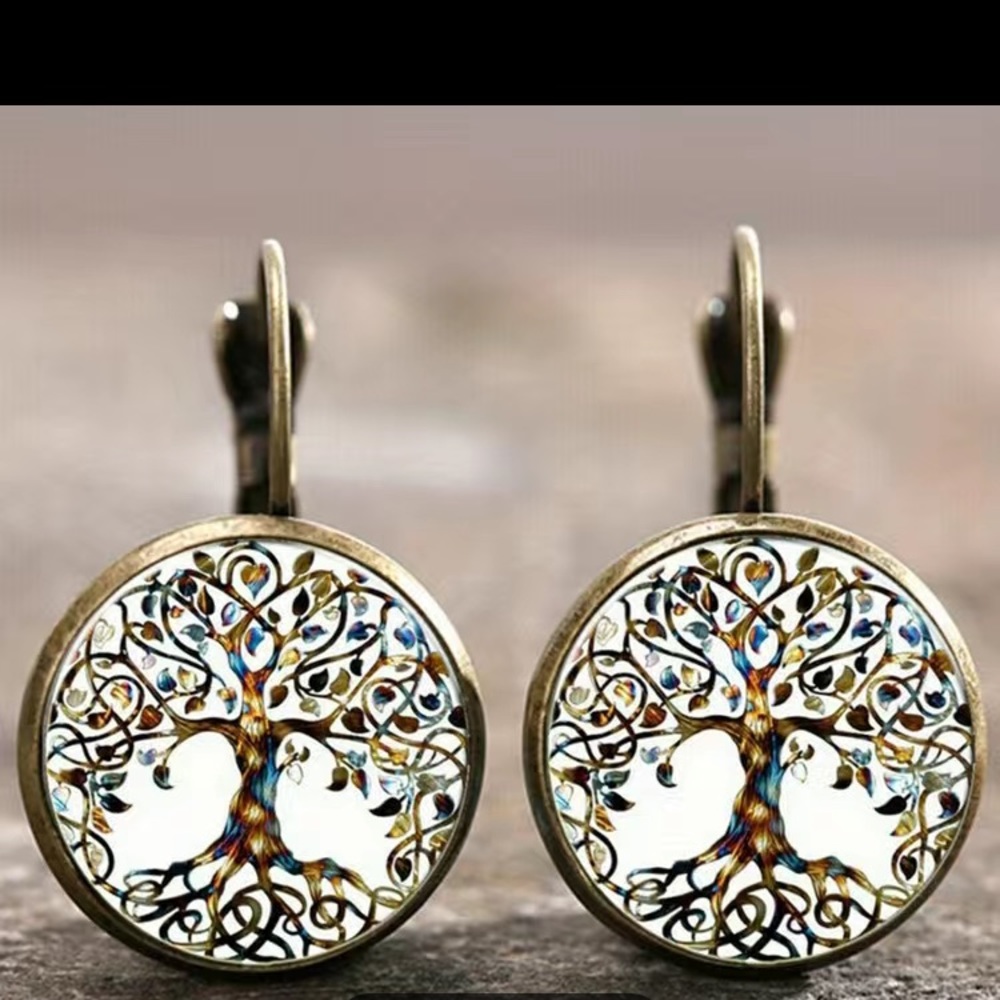 🔥10 for $100🔥 Time gemstone vintage earrings